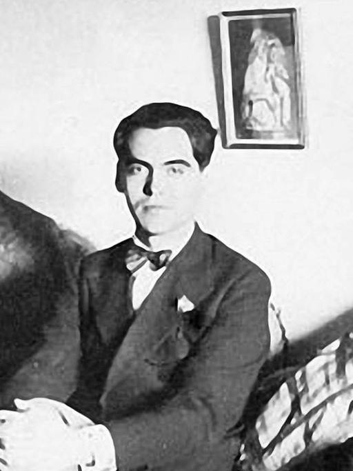 Federico Garcia Lorca in einer Schwarz-Weiß-Aufnahme. 