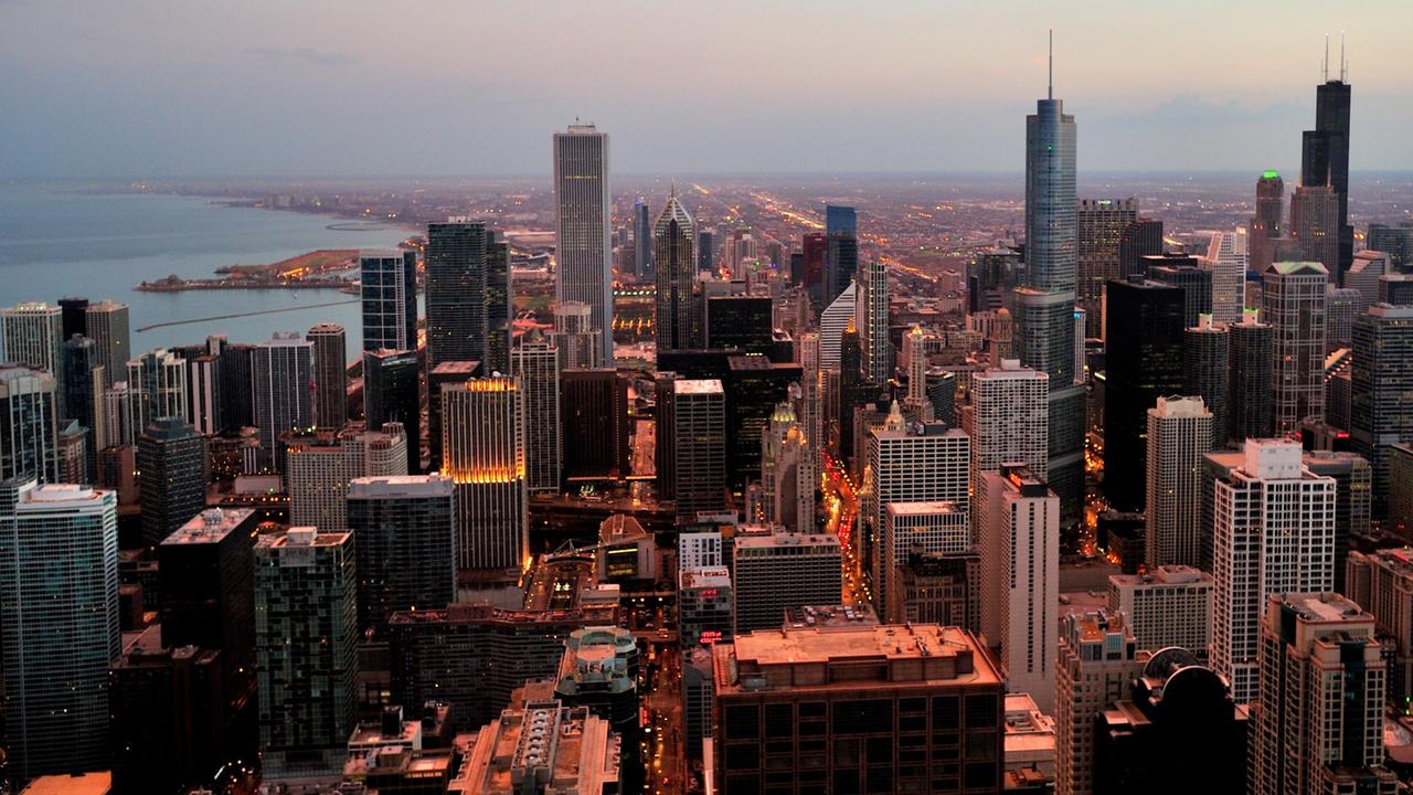 Skyline von Chicago in abendlicher Sonne