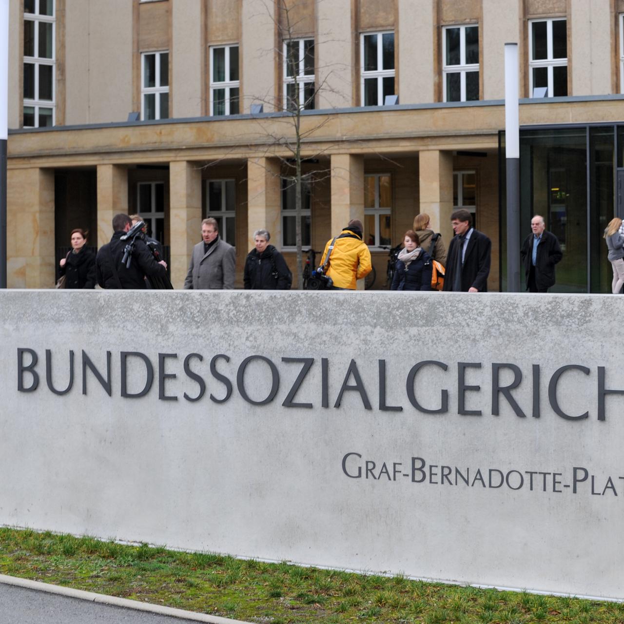 Der Eingang des Bundessozialgerichts in Kassel.