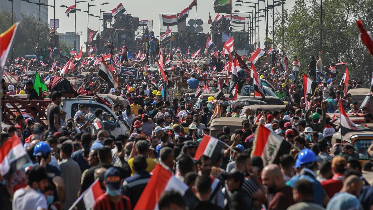 Proteste auf dem Tahrir-Platz in Bagdad