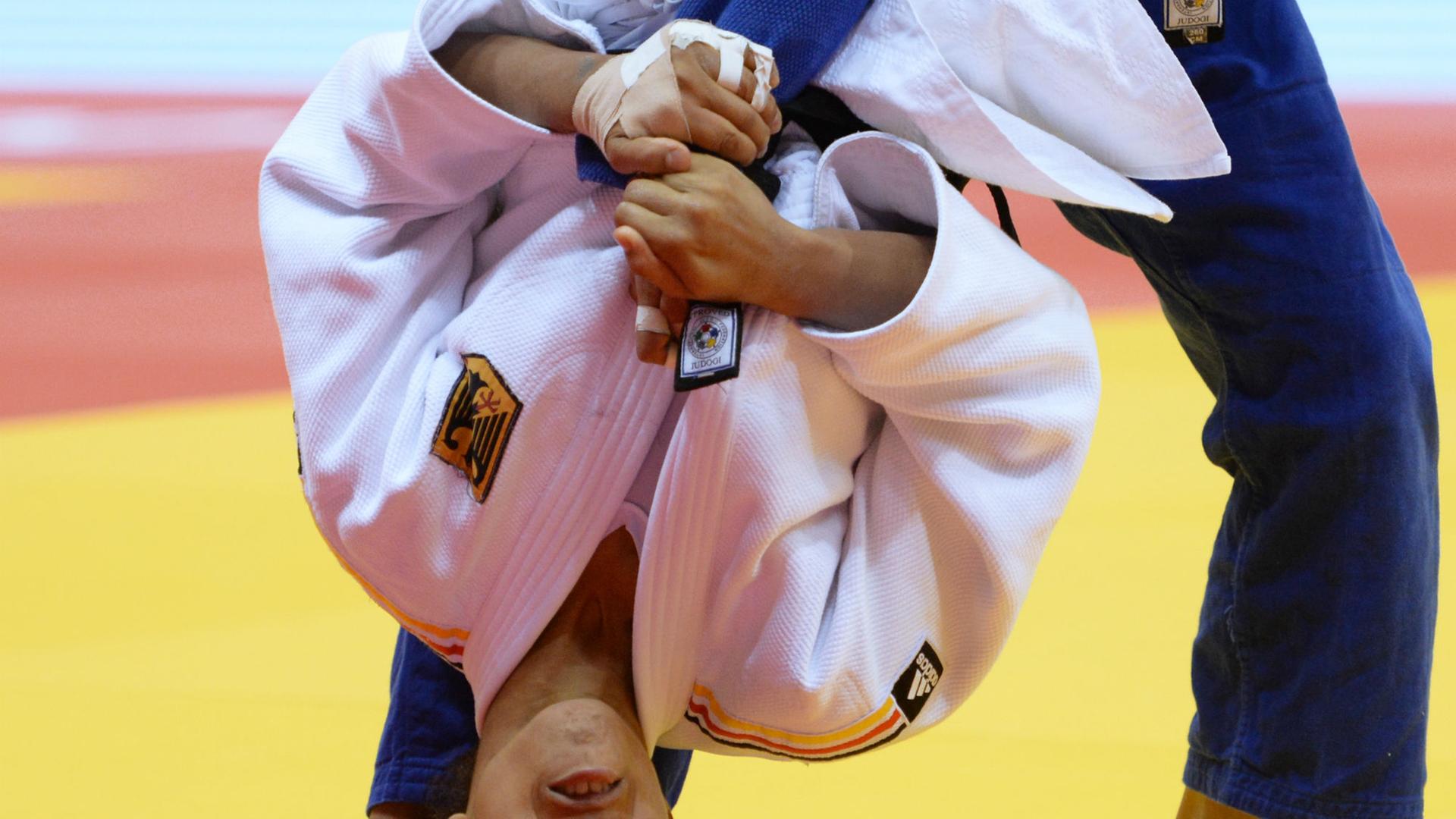 Die deutsche Judoka Miryam Roper während eines Qualifikations-Kampfes in der Unter-57 Kilogramm-Kategorie der Frauen bei den Judo-Weltmeisterschaften in Chelyabinsk, Russland (27.08.2014).