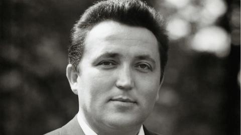 Der Tenor Fritz Wunderlich in einem Schwarz-Weiß Portrait