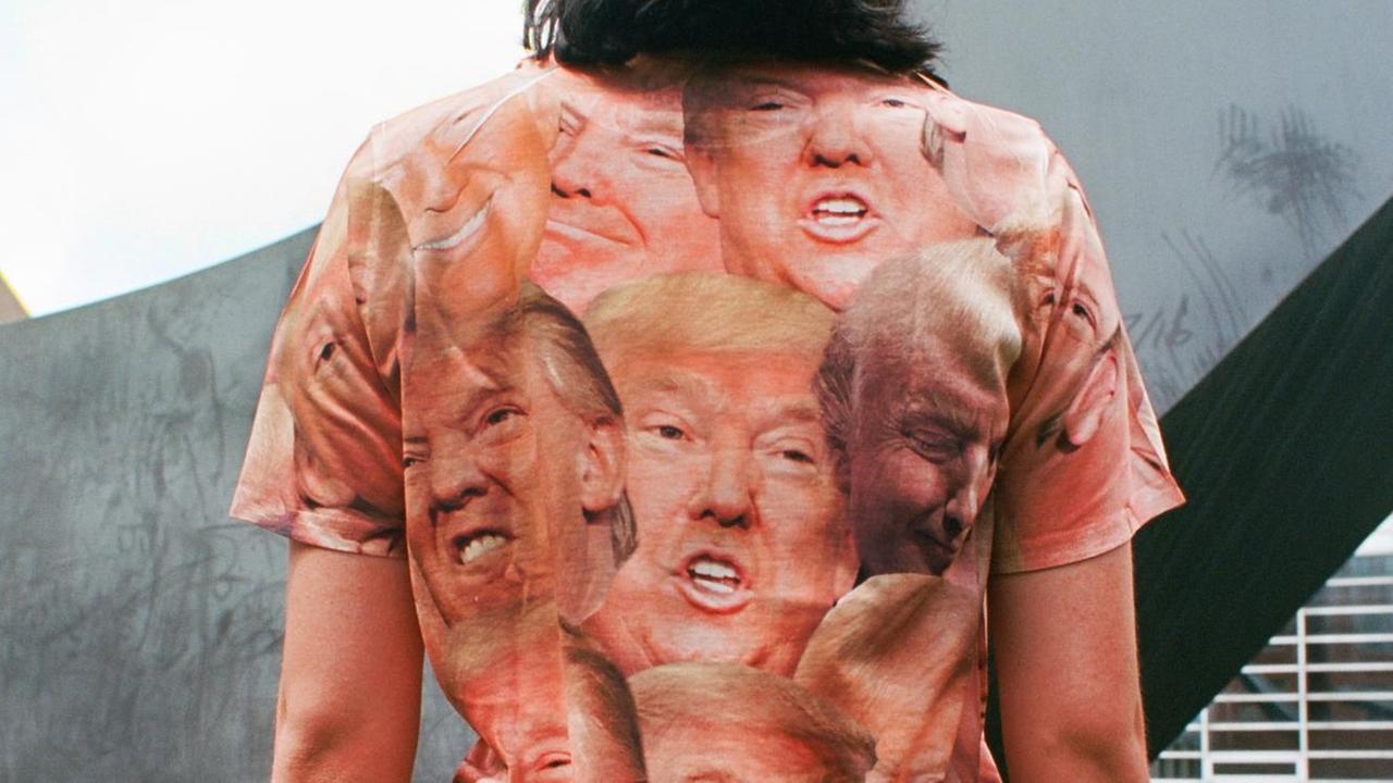 All Over Trump aus der Serie "Not In Your Face". Erschinen in "T: A Typology of T-Shirts".