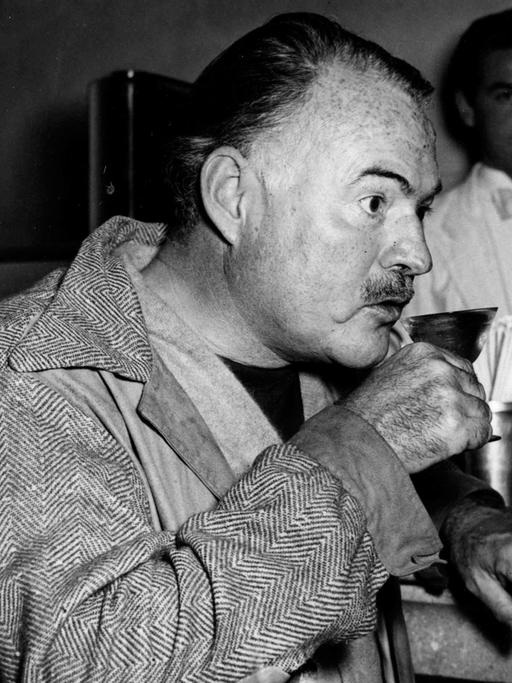Auch der amerikanische Schriftsteller Ernest Hemingway hielt sich während des Spanischen Bürgerkriegs im Hotel Florida in Madrid auf.