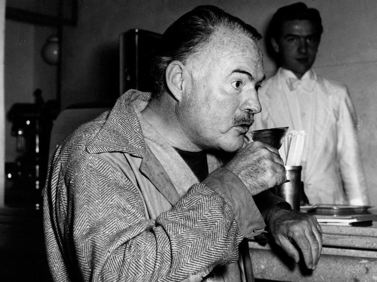 Auch der amerikanische Schriftsteller Ernest Hemingway hielt sich während des Spanischen Bürgerkriegs im Hotel Florida in Madrid auf.