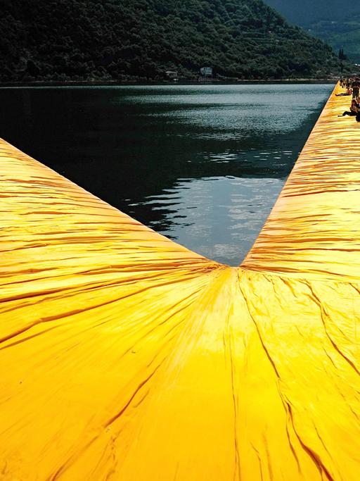 Christos Projekt "Floating Piers" in Norditalien