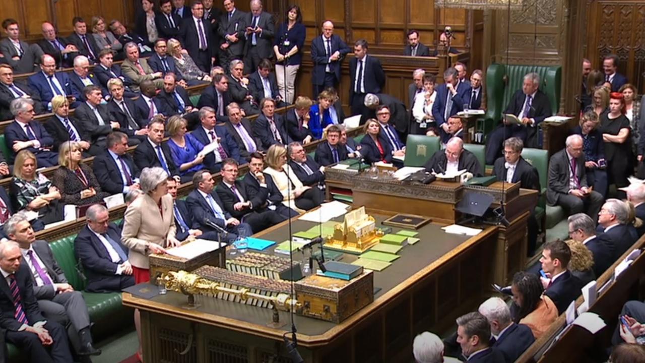 Die britische Premierministerin Theresa May spricht im Unterhaus.