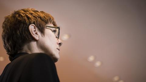 Annegret Kramp-Karrenbauer, Parteivorsitzende der CDU, aufgenommen vor Beginn einer Kabinettssitzung im Bundeskanzleramt