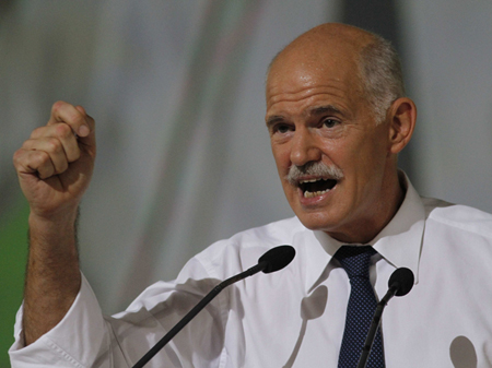 Griechenlands Ministerpräsident George Papandreou spricht auf einer Konferenz der regierenden Sozialisten in Athen