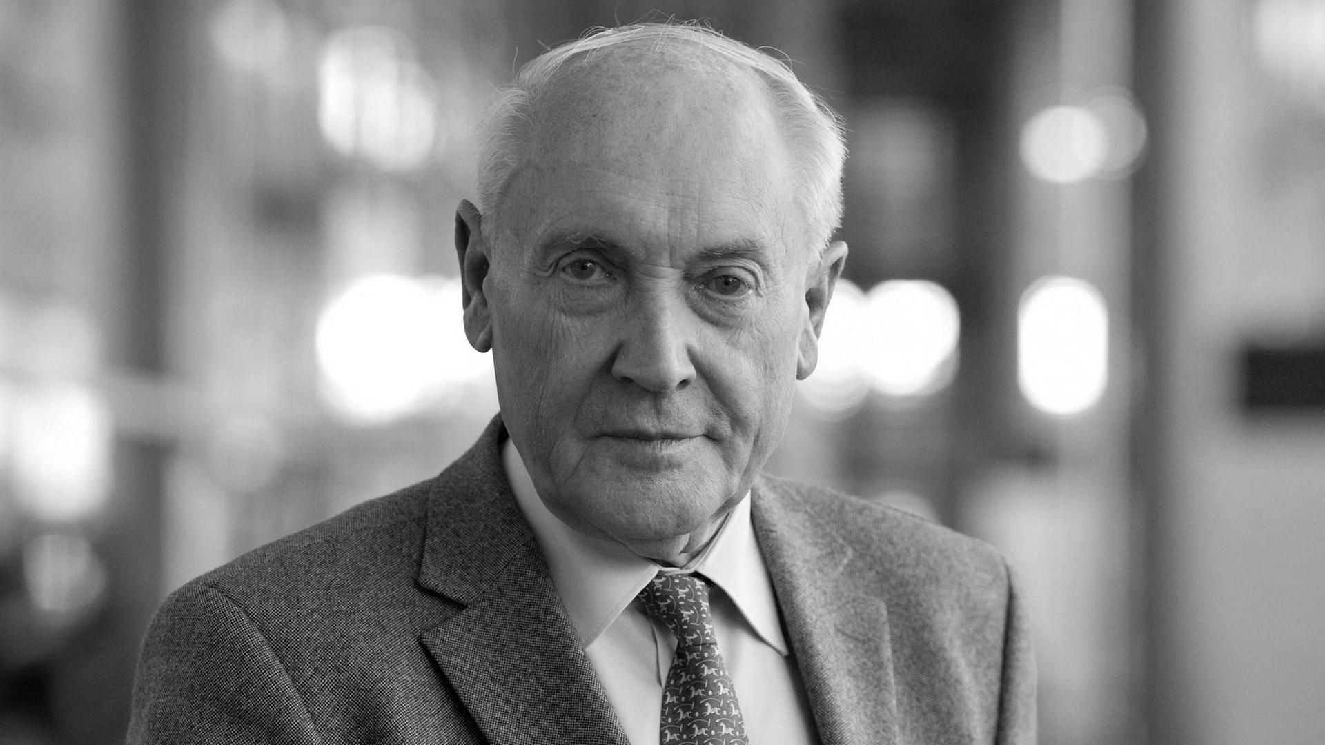Der Publizist und Zeithistoriker Hans-Peter Schwarz auf einem Foto aus dem Jahr 2012. Er starb im Juni 2017.