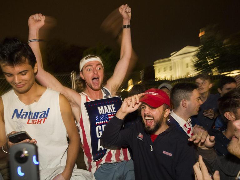 Trump-Anhänger feiern den Wahlsieg in Washington DC.