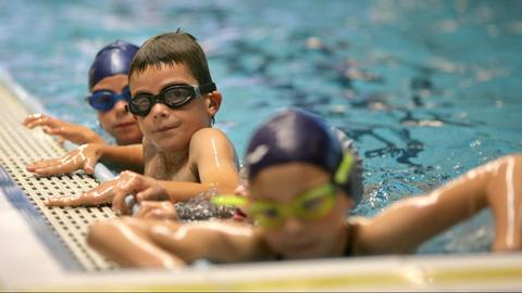 Junge Schwimmerinnen und Schwimer vom SV Eisleben.