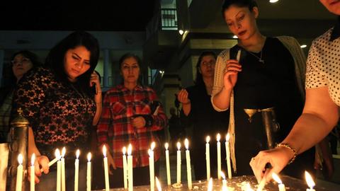 Christinnen in Ankawa, die für die Befreiuung ihrer Heimatstadt Mossul beten