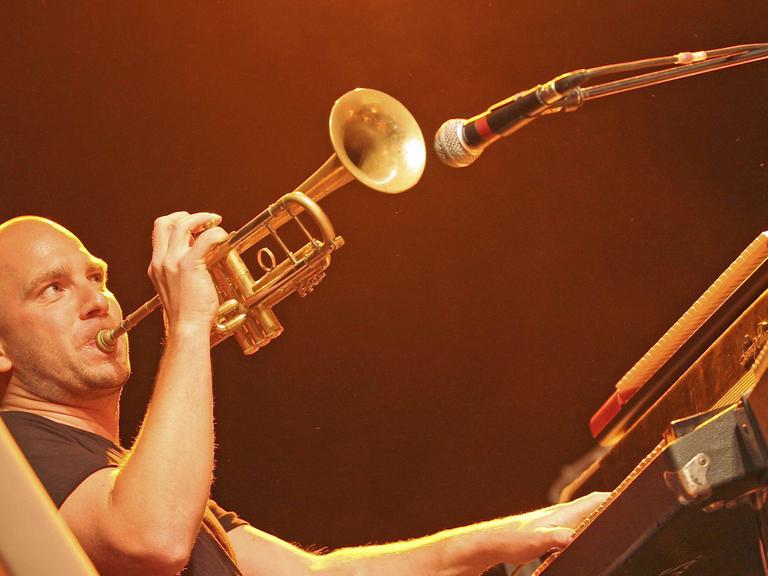 Trompeter Sebastian Studnitzky während eines Konzerts in Neuhardenberg, 2008.