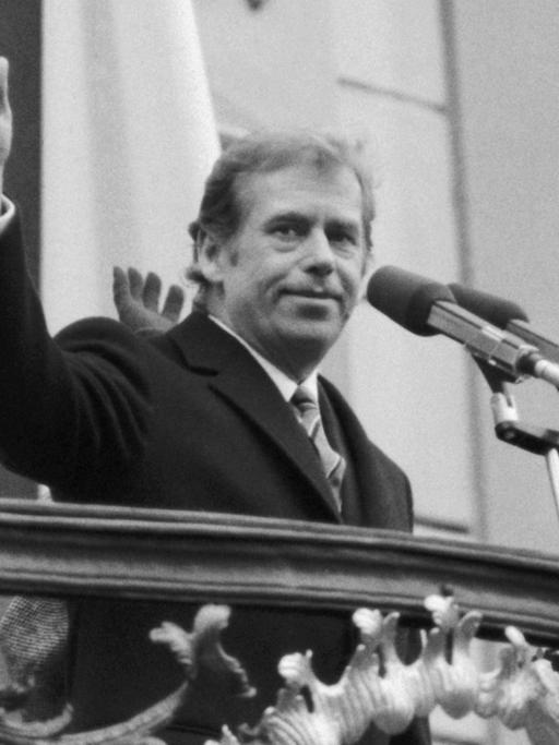 Am 29. Dezember 1989 wurde Vaclav Havel zum Regierungspräsidenten der damaligen Tschechoslowakei gewählt.