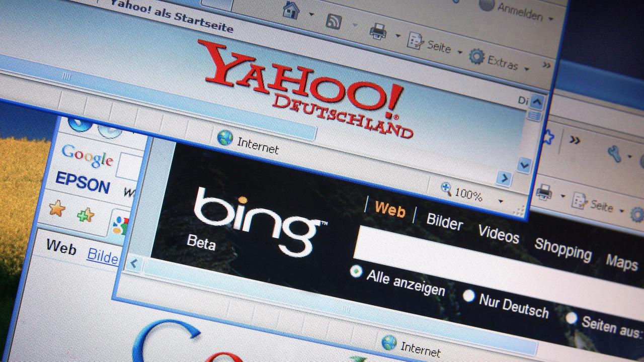 Die Startseiten der Suchmaschinenanbieter: Yahoo, Bing und Google aufgenommen am Mittwoch (29.07.2009) (Illustration zum Bündnis Microsoft und Yahoo gegen Google). Mit einer weitreichenden Kooperation bei der Internet-Suche greifen der Softwareriese Micro Die Startseiten der Suchmaschinenanbieter: Yahoo, Bing und Google aufgenommen am Mittwoch (29.07.2009) (Illustration zum Bündnis Microsoft und Yahoo gegen Google). Mit einer weitreichenden Kooperation bei der Internet-Suche greifen der Softwareriese Micro