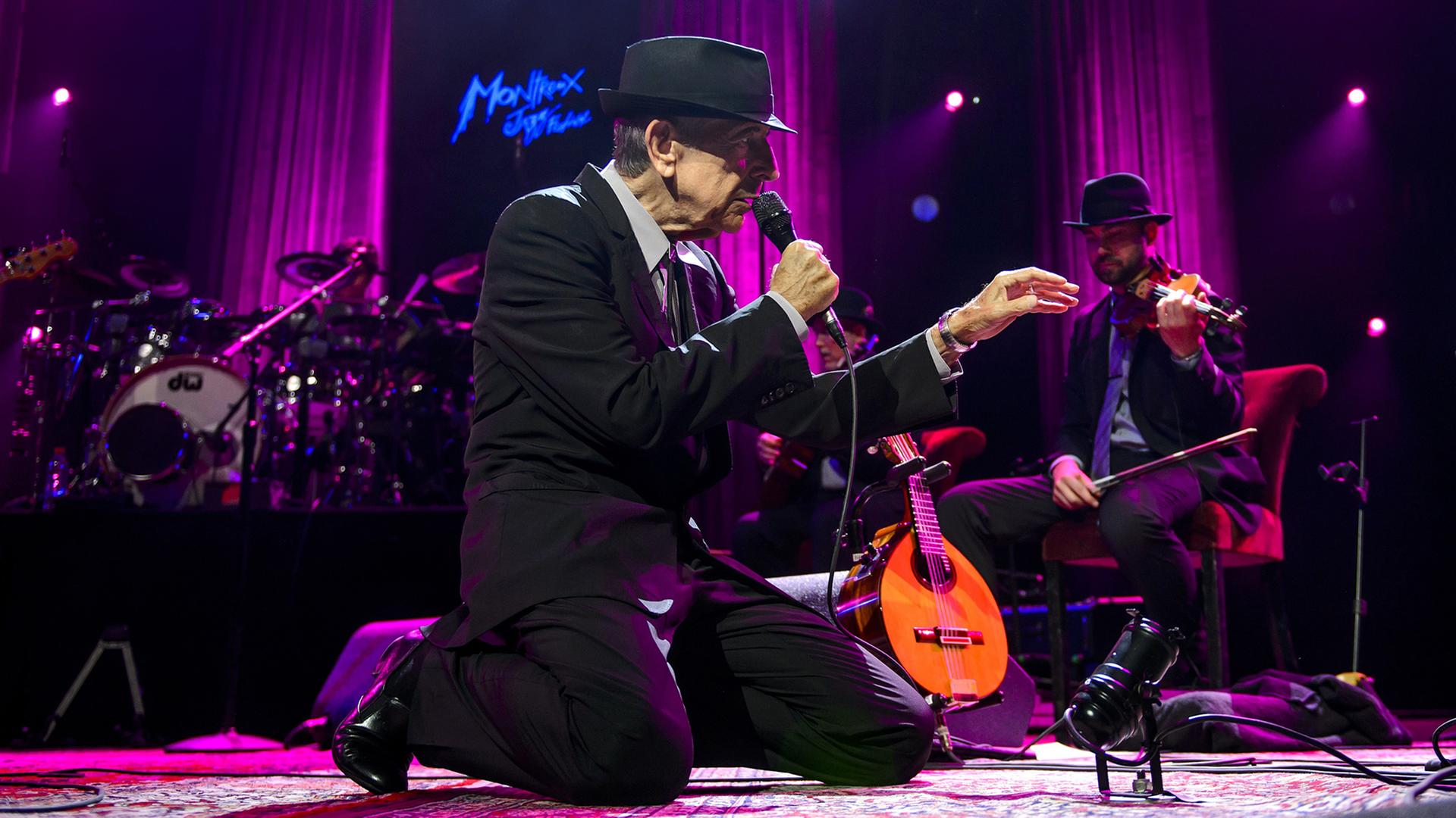 Leonard Cohen bei einem Auftritt im Sommer 2013.