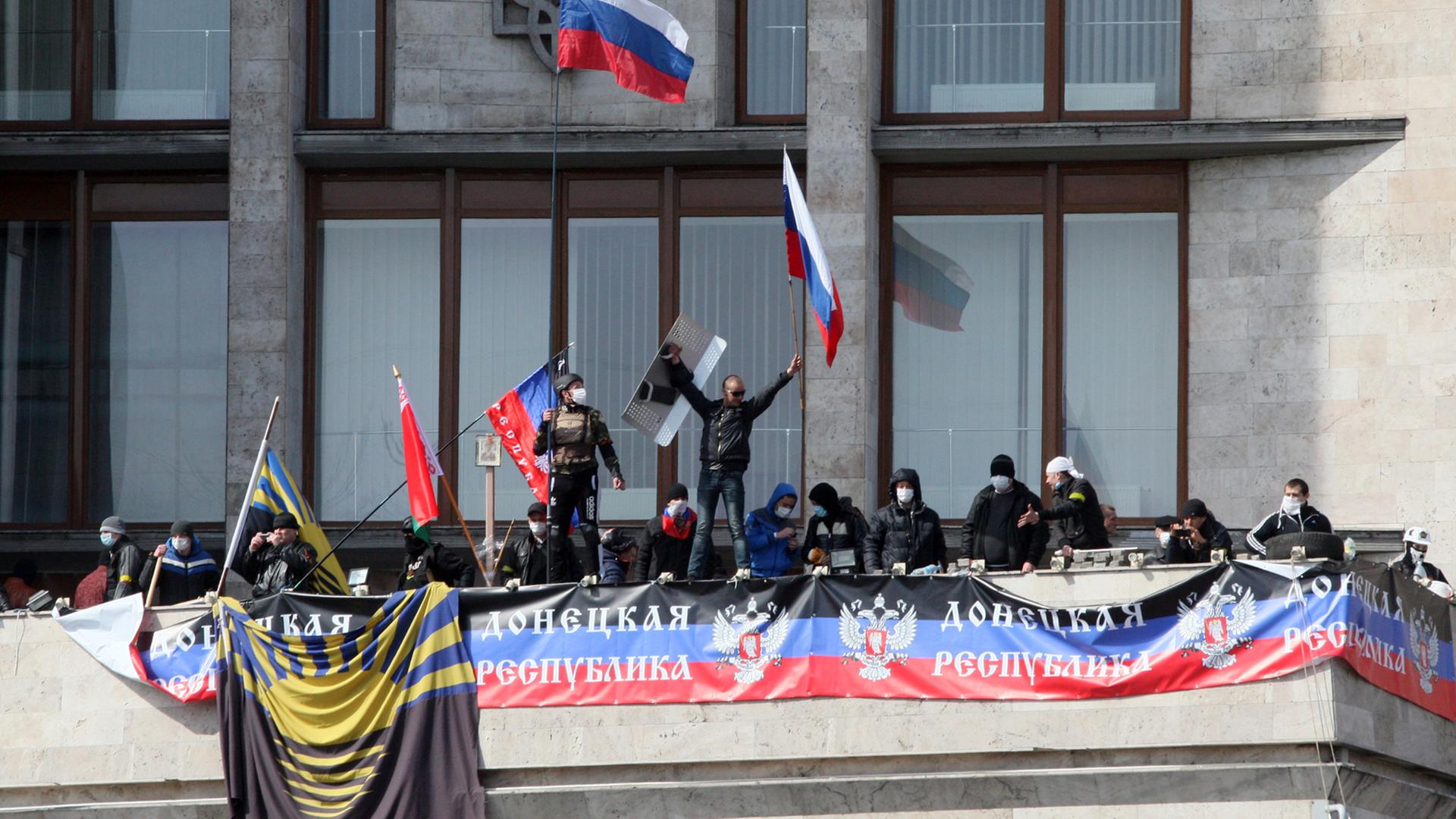 Am 7. April 2014 wurde in der Ukraine auf Teilen des Gebiets der Oblast Donezk die "Volksrepublik Donezk" ausgerufen.