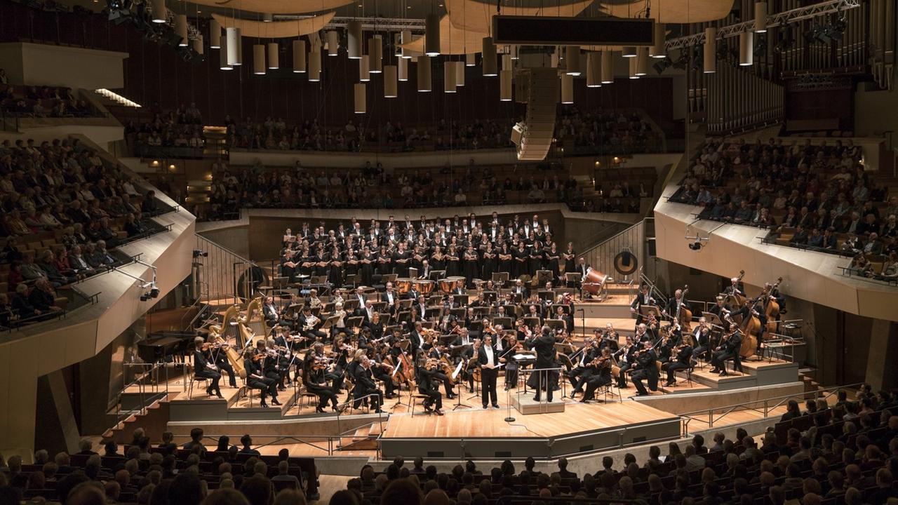 Deutsches Symphonie-Orchester und Rundfunkchor Berlin in der Philharmonie Berlin