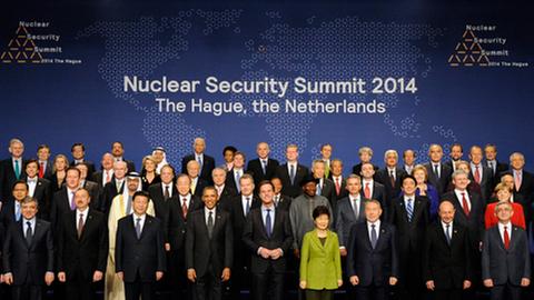 Gruppenbild der Teilnehmer des Atom-Gipfels.