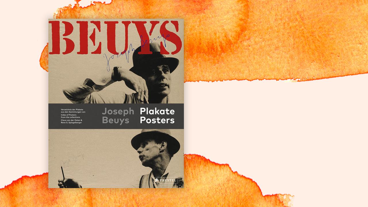 Das Buchcover von Joseph Beuys: „Plakate, Verzeichnis der Plakate aus den Sammlungen Claus von der Osten & Rene S. Spiegelberger“ auf orange-weißem Hintergrund.