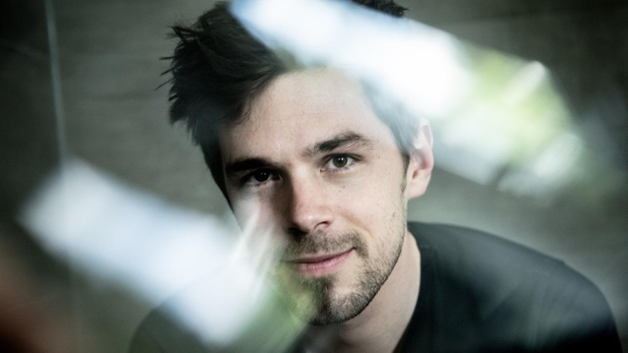 Der Musiker Jonas Burgwinkel.
