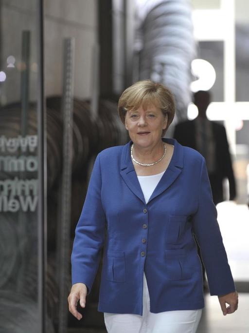 Bundeskanzlerin Angela Merkel (CDU) kommt zum ZDF-"Sommerinterview" am 16.08.2015 in Berlin.