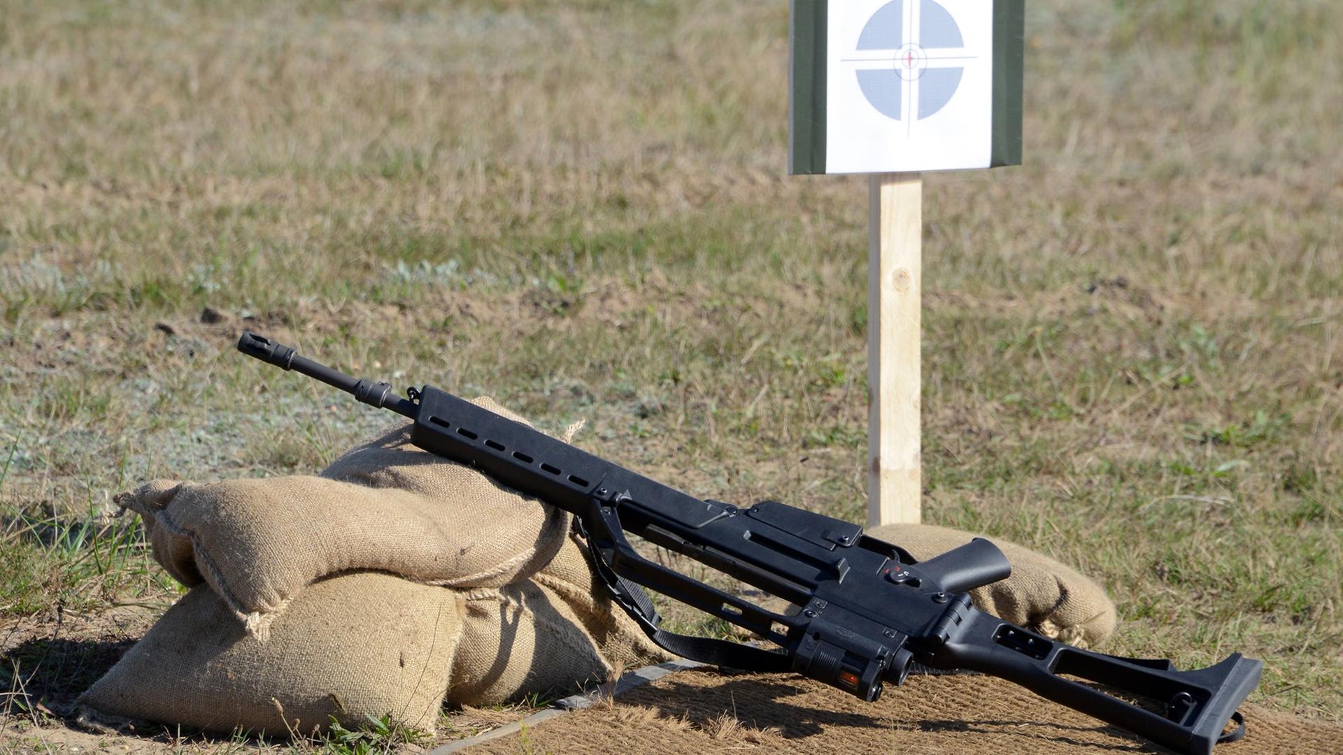 Blick auf ein Gewehr des Typs G36.