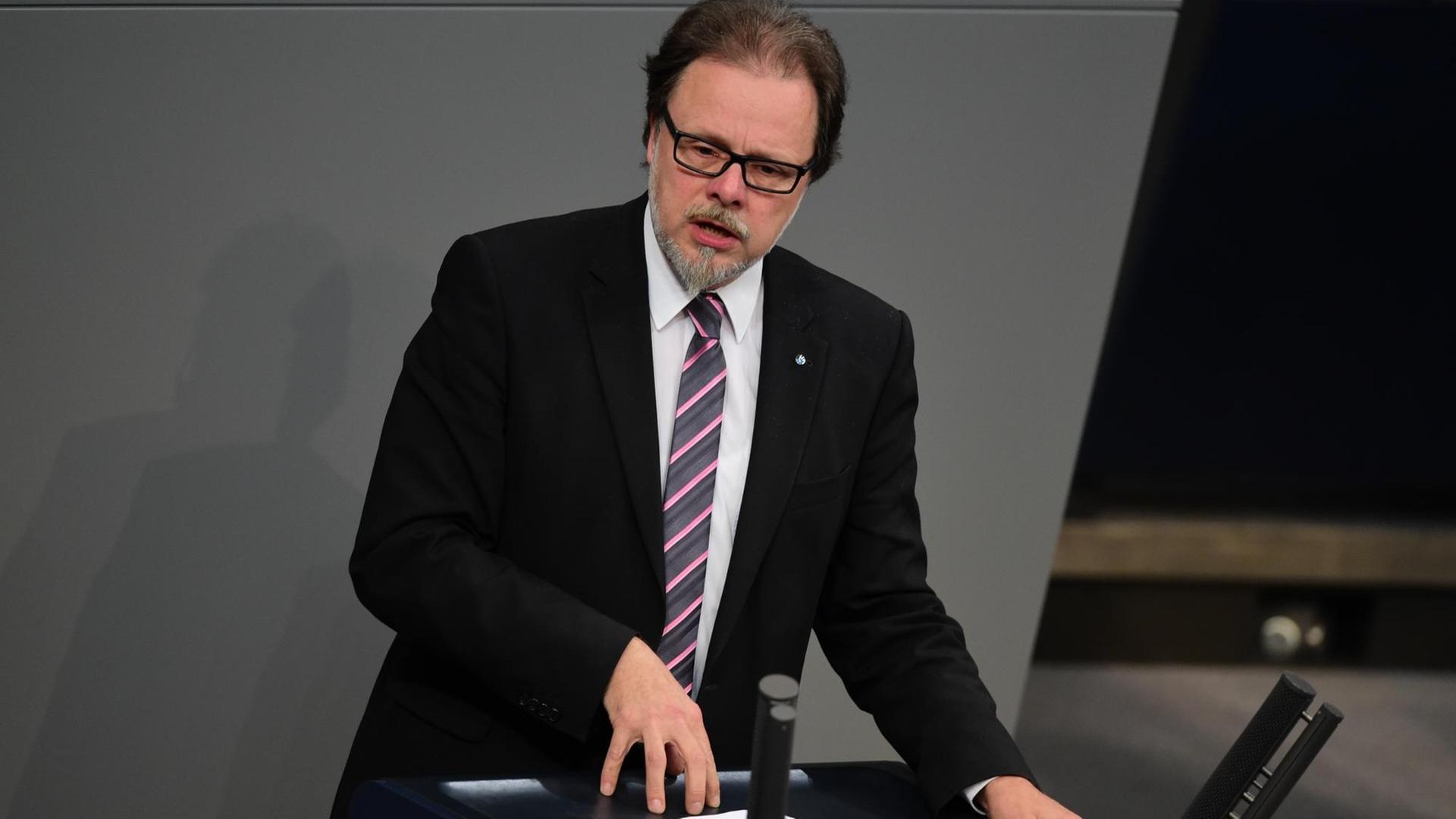 Der CDU-Bundestagsabgeordnete Frank Heinrich während einer Rede im Deutschen Bundestag.