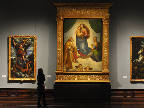 Raffaels "Sixtinische Madonna" in Dresdener Gemäldegalerie Alte Meister
