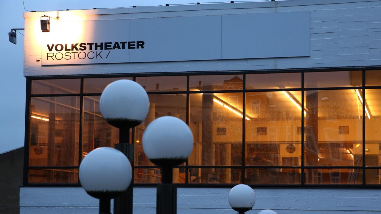 Das Volkstheater in Rostock, aufgenommen am 09.01.2013.