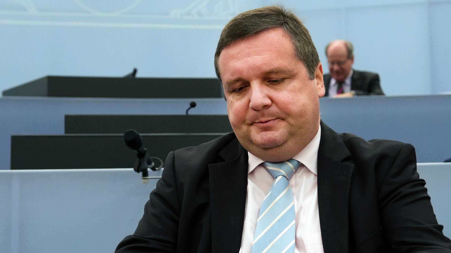 Der frühere baden-württembergische Ministerpräsident Stefan Mappus (CDU) im EnBW-Untersuchungsausschuss