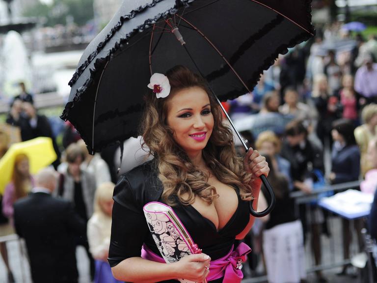 Russlands prominente Sex-Beraterin im Fernsehen: Anfisa Chekhova.