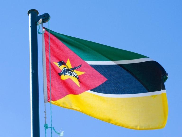 Die Flagge von Mosambik