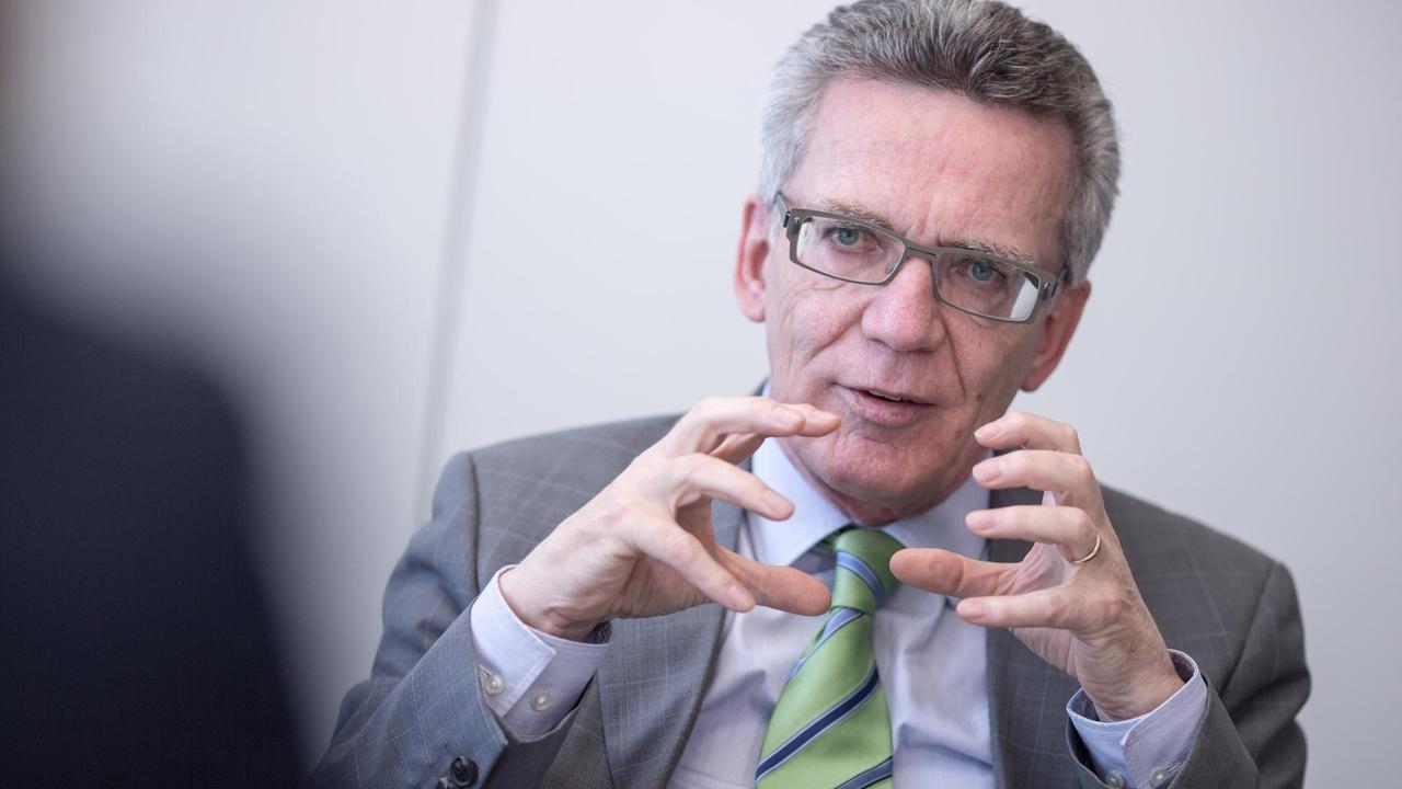 Bundesinnenminister Bundesinnenminister Thomas de Maizière (CDU) am 06.10.2015 in Berlin. 