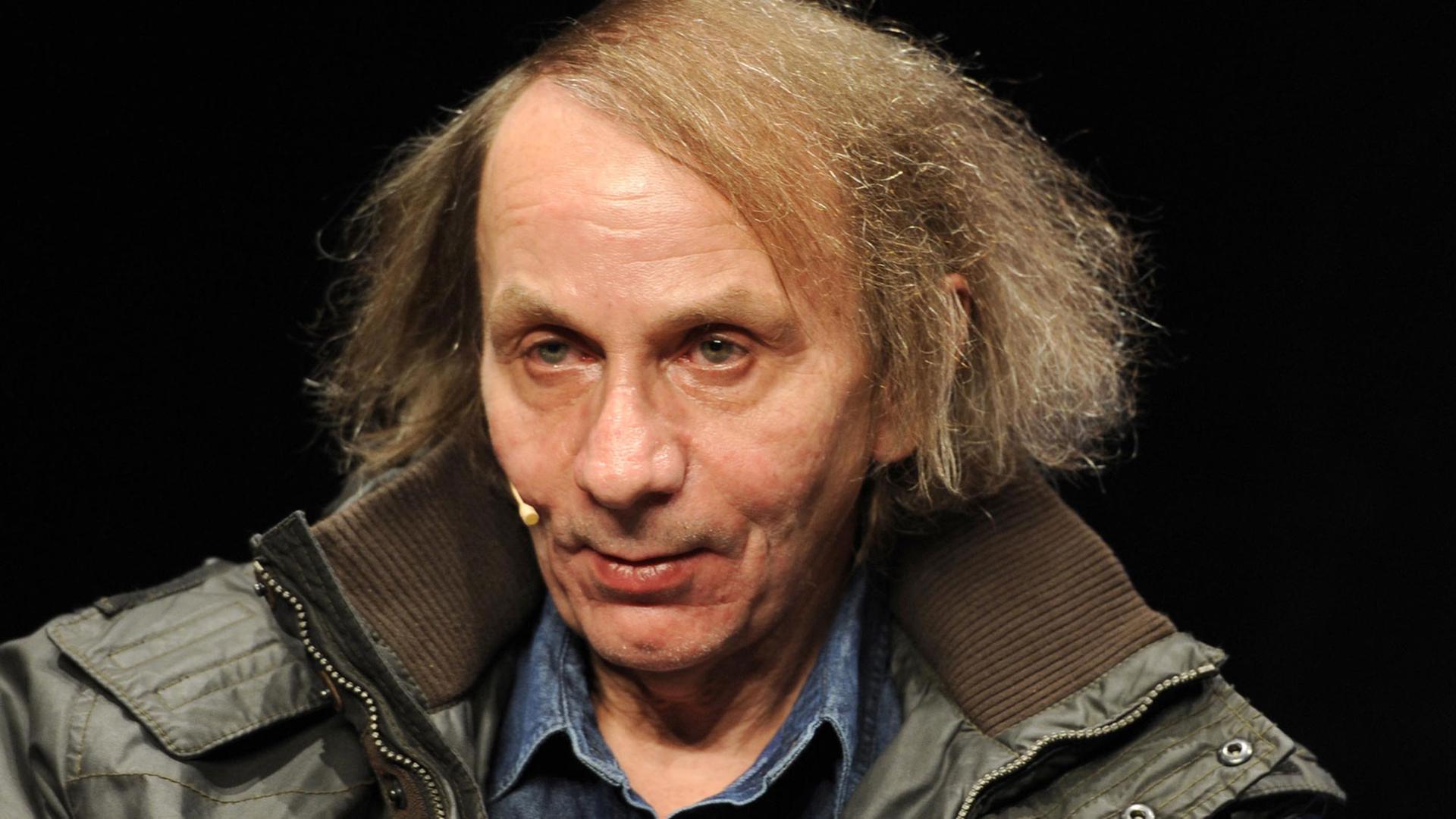 Porträtfoto des französischen Autors Michel Houellebecq, der am 19.01.2015 in Köln seinen Roman "Unterwerfung" im Rahmen des internationalen Literaturfestival Lit.Cologne vorstellt.