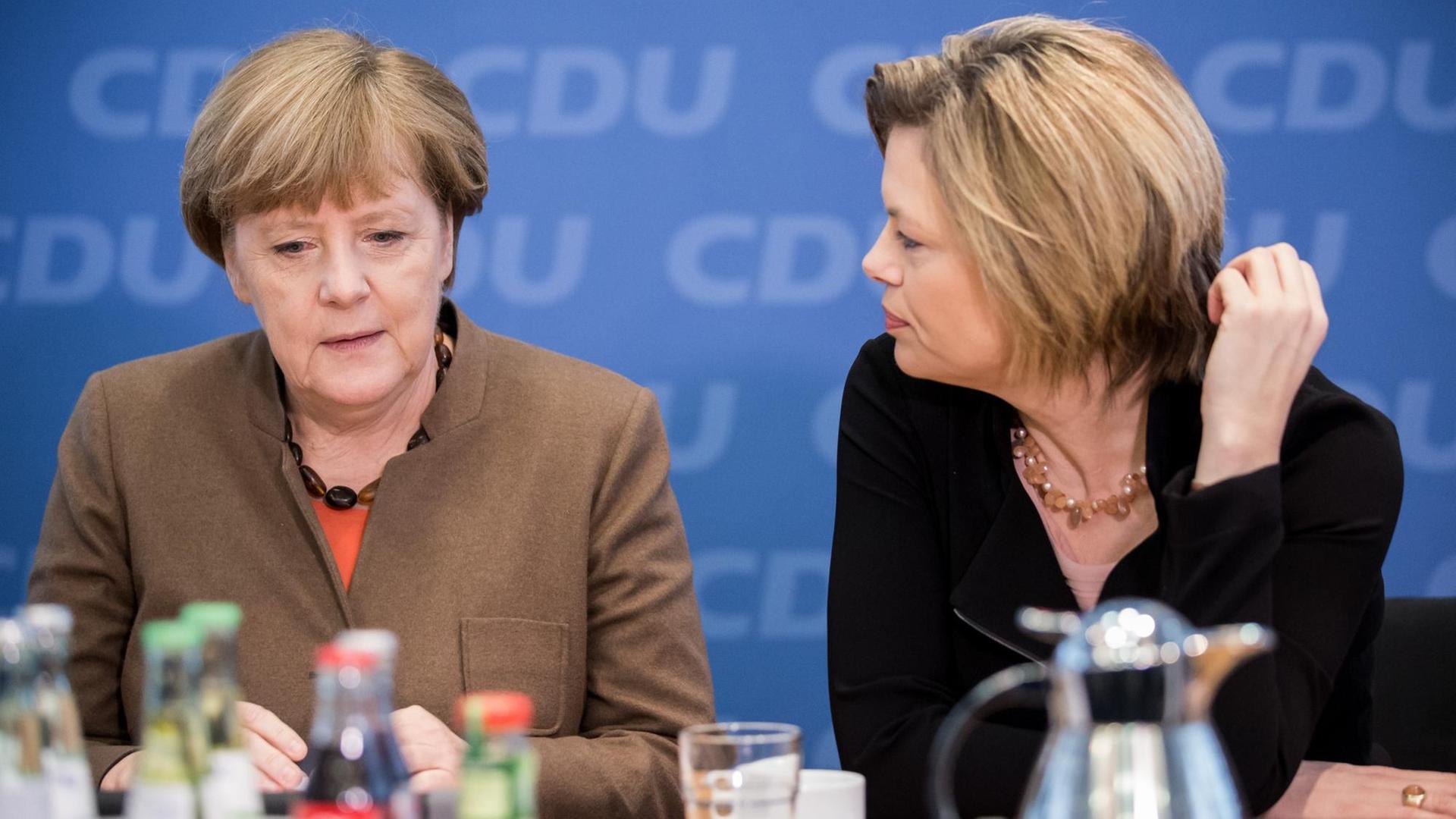 Bundeskanzlerein Angela Merkel und die CDU-Vorsitzende von Rheinland-Pfalz, Julia Klöckner.