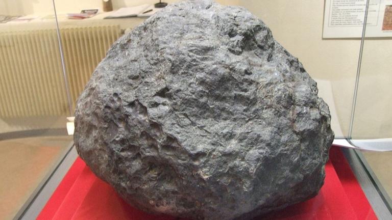 Der Meteorit im Regentenpalast von Ensisheim