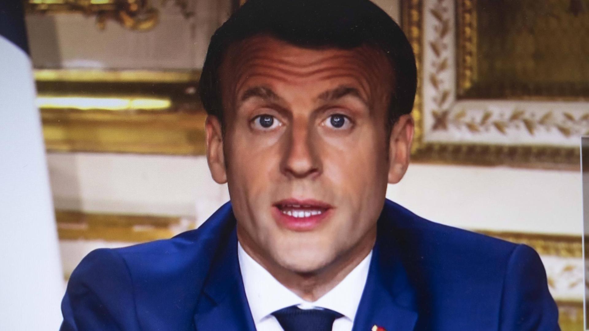 Frankreichs Präsident Macron bei einer Fernsehansprache