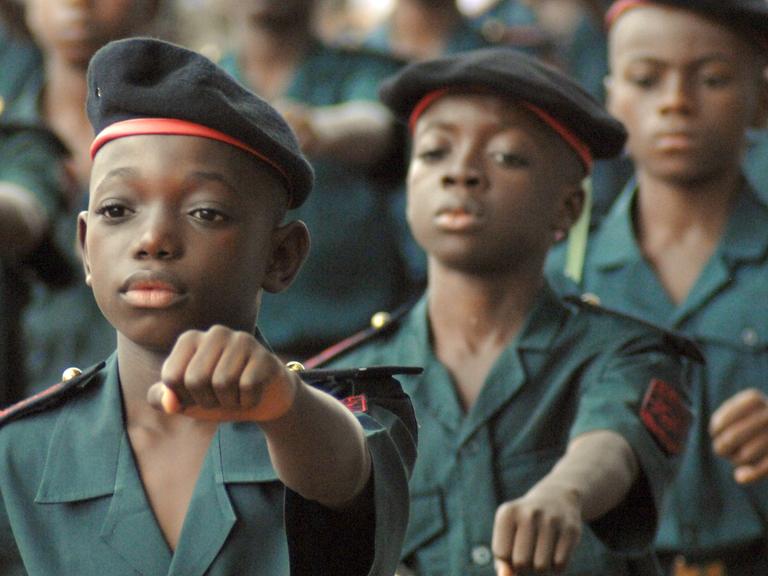 Kindersoldaten in der Elfenbeinküste.