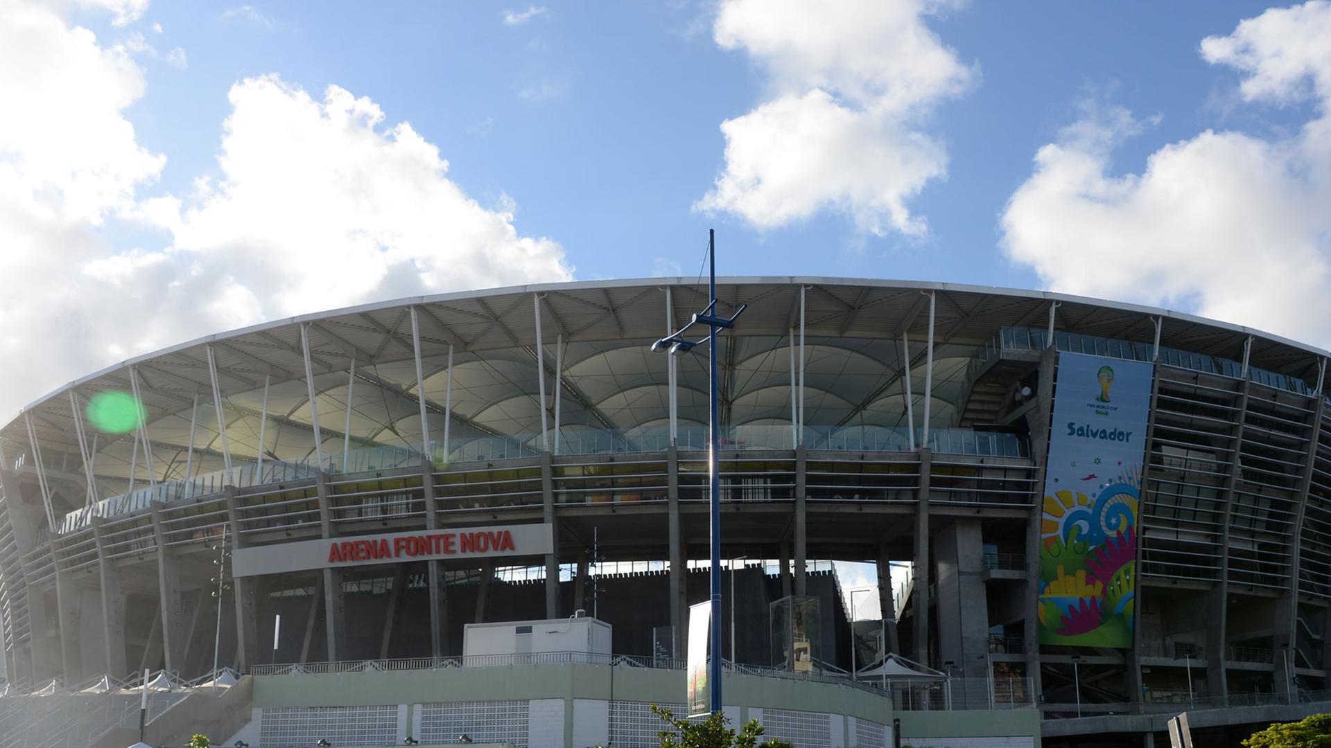 Die neugebaute Arena Fonte Nova in Salvador Bahia an der Ostküste Brasiliens. Entworfen von dem deutschen Architekturbüro Schulitz und Partner.