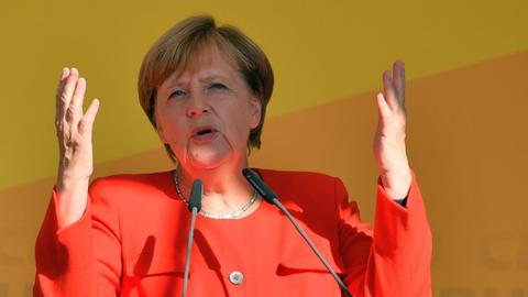 Bundeskanzlerin Angela Merkel bei einer Wahlkampfveranstaltung in Bitterfeld