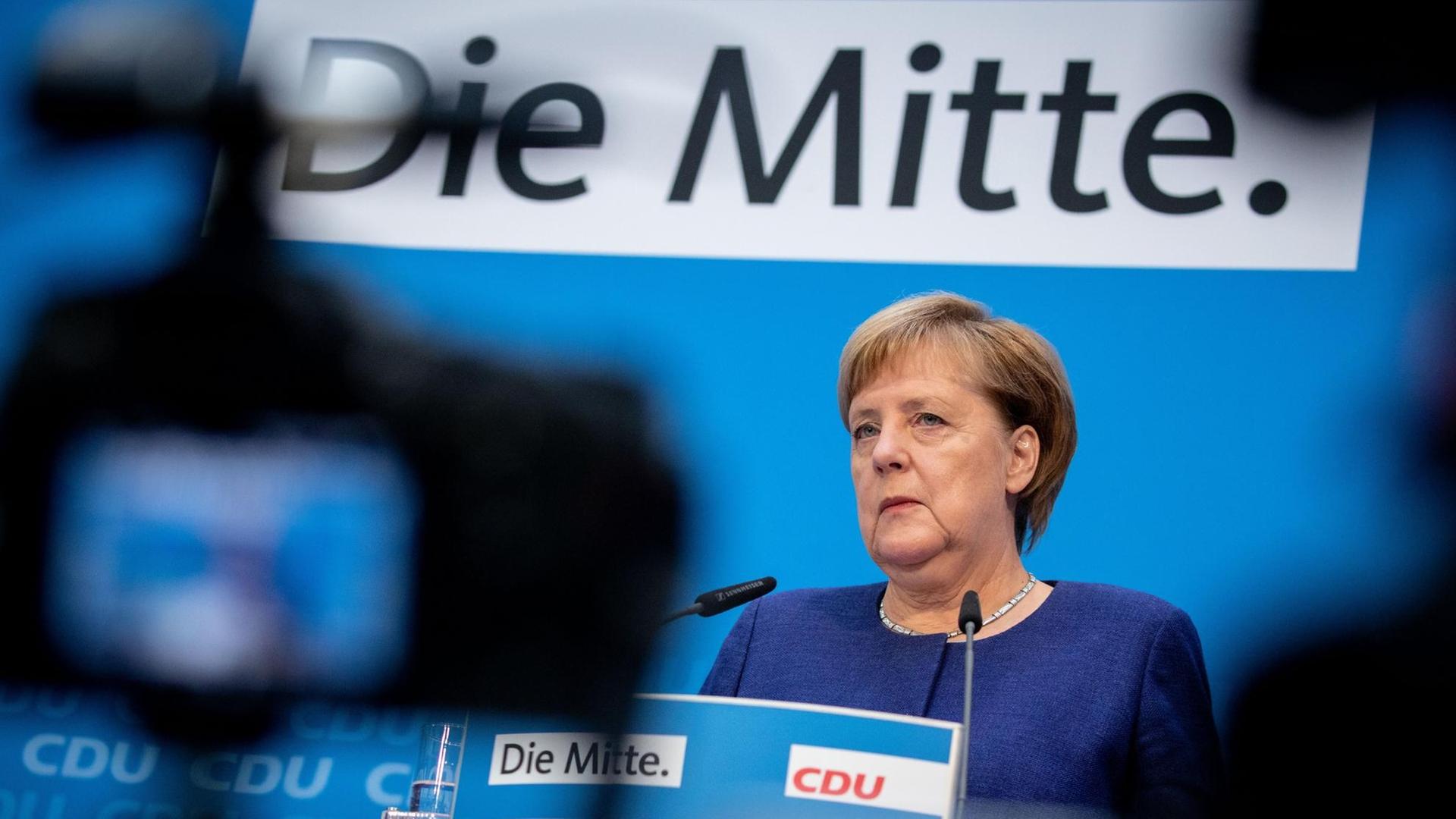 Bundeskanzlerin Angela Merkel spricht auf einer Pressekonferenz nach der Klausurtagung der CDU am 05.11.2018 im Konrad-Adenauer-Haus