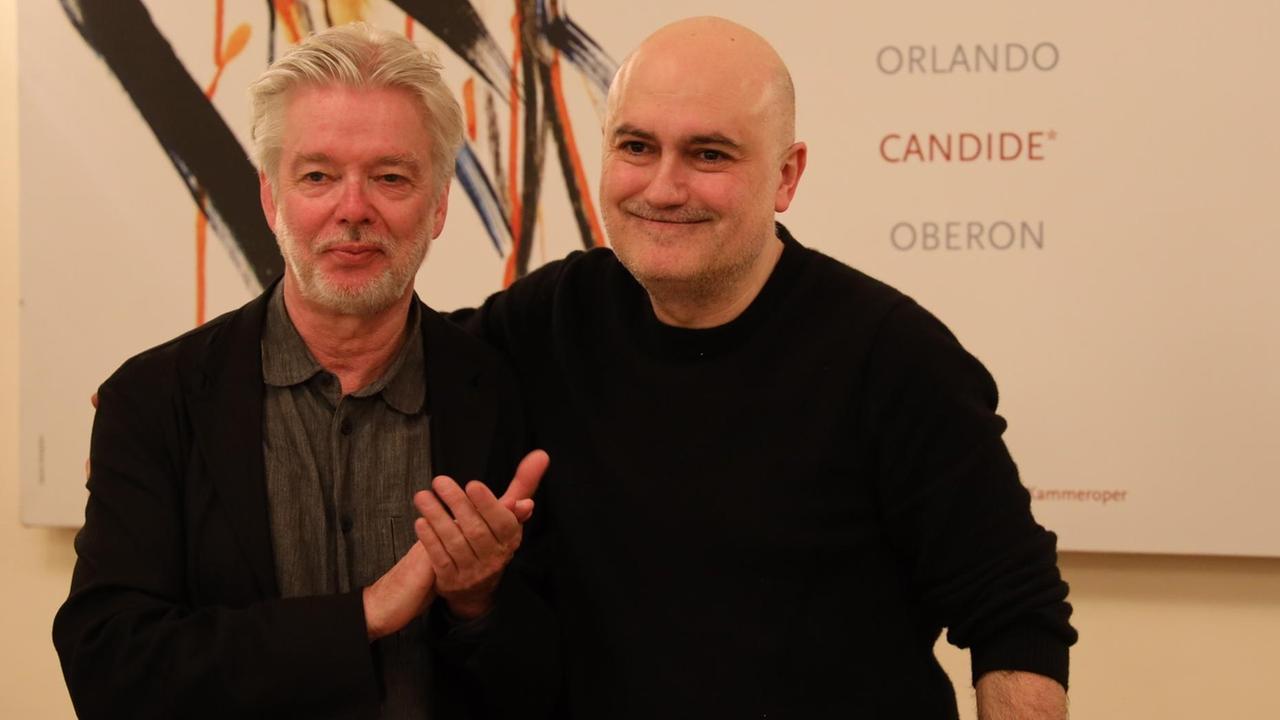 Der Dirigent Jukka Pekka Saraste und Regisseur Calixo Bieito bei der Premiere von "Elias" am Theater an der Wien