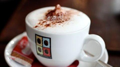 Kaffee macht wach, viel Kaffee aber nicht wacher.