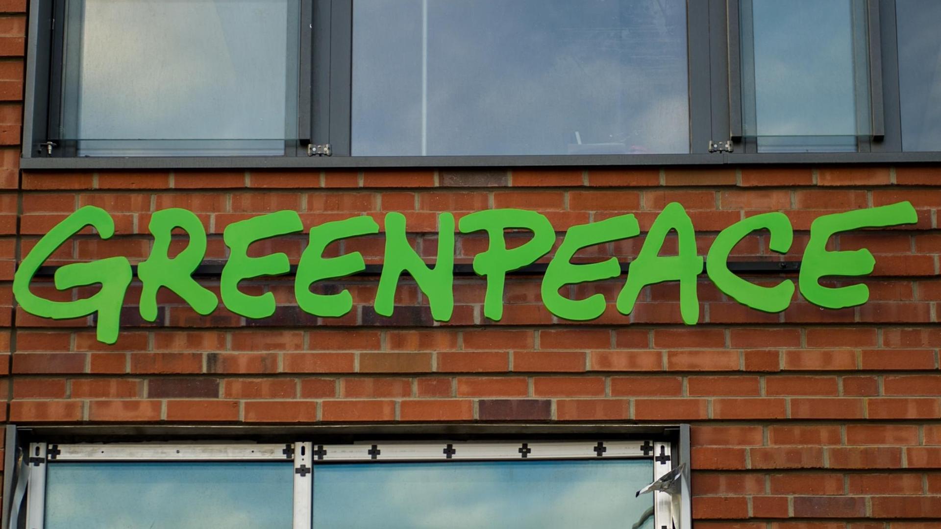 Der Greenpeace-Schriftzug