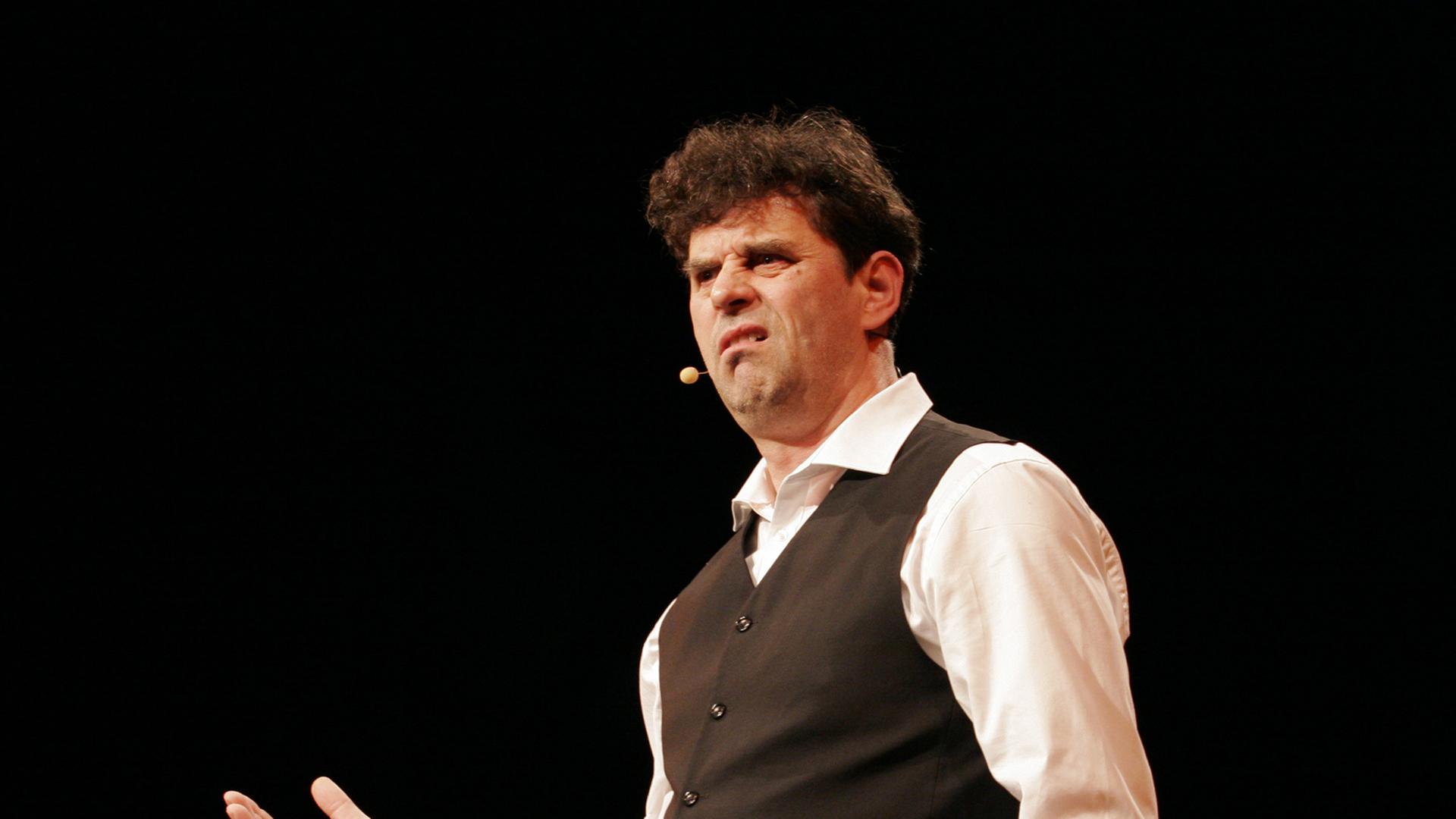 Der Kabarettist Axel Pätz, aufgenommen am 09.06.2012 bei der Siegerehrung des Deutschen Kabarettmeisters 2012 im Kabarett Die Wühlmäuse in Berlin.