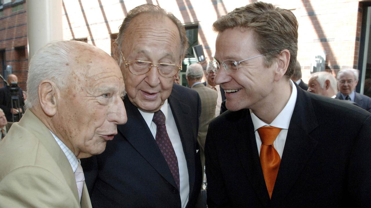 Die FDP-Politiker Walter Scheel, Hans-Dietrich Genscher und Guido Westerwelle 2005 in Berlin