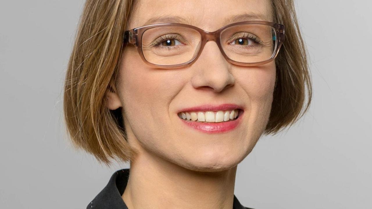 Porträt Lisa Herzog.