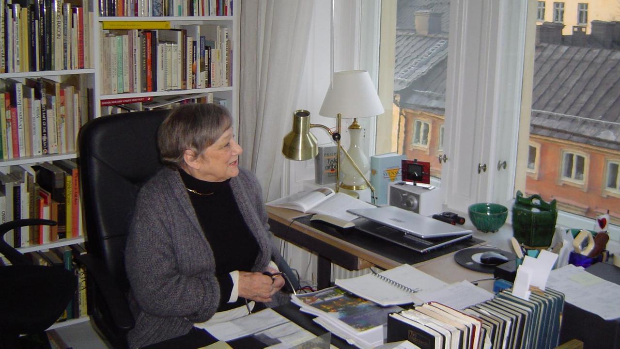 Gunilla Palmstierna-Weiss im Jahr 2009 in ihrer Stockholmer Wohnung während des Interviews zu dem Feature "Mein Leben ist ein Zwiespalt", das in der dritten Stunde der Langen Nacht gesendet wird.